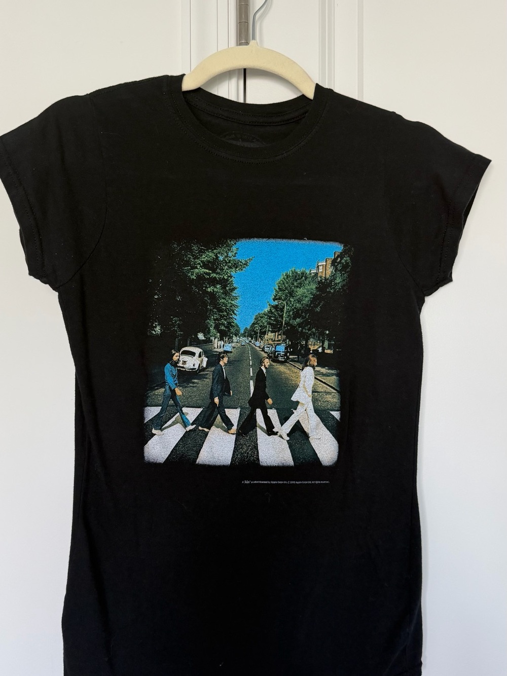 Women’s Black Graphic Tee with Abbey Road Design Sz Small NWOT